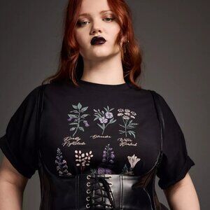 Nightfall Oversized Cropped Tee (5X/28)